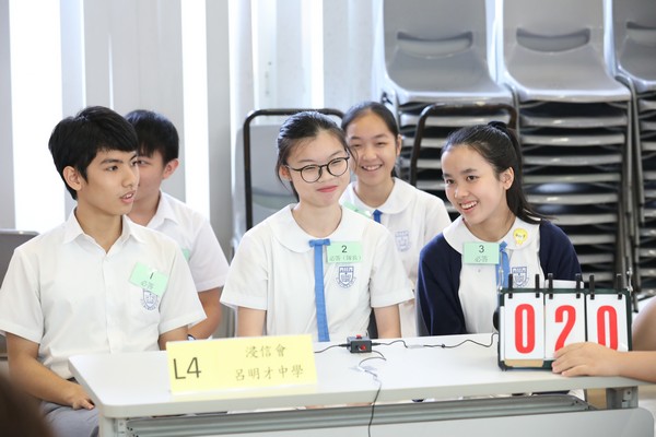 http://www.ntsha.org.hk/images/stories/activities/2018_basic_law_secondary_schools_quiz_competition/smallOZO_5708.JPG