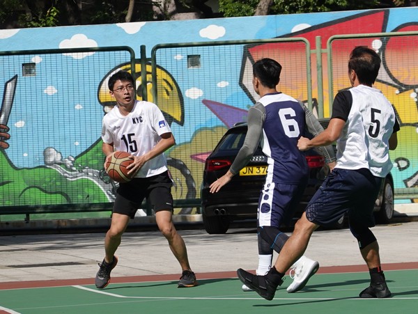 http://www.ntsha.org.hk/images/stories/activities/2018_teachers_basketball_match/semi_fin_and_fin/smallDSC01542_cr.JPG